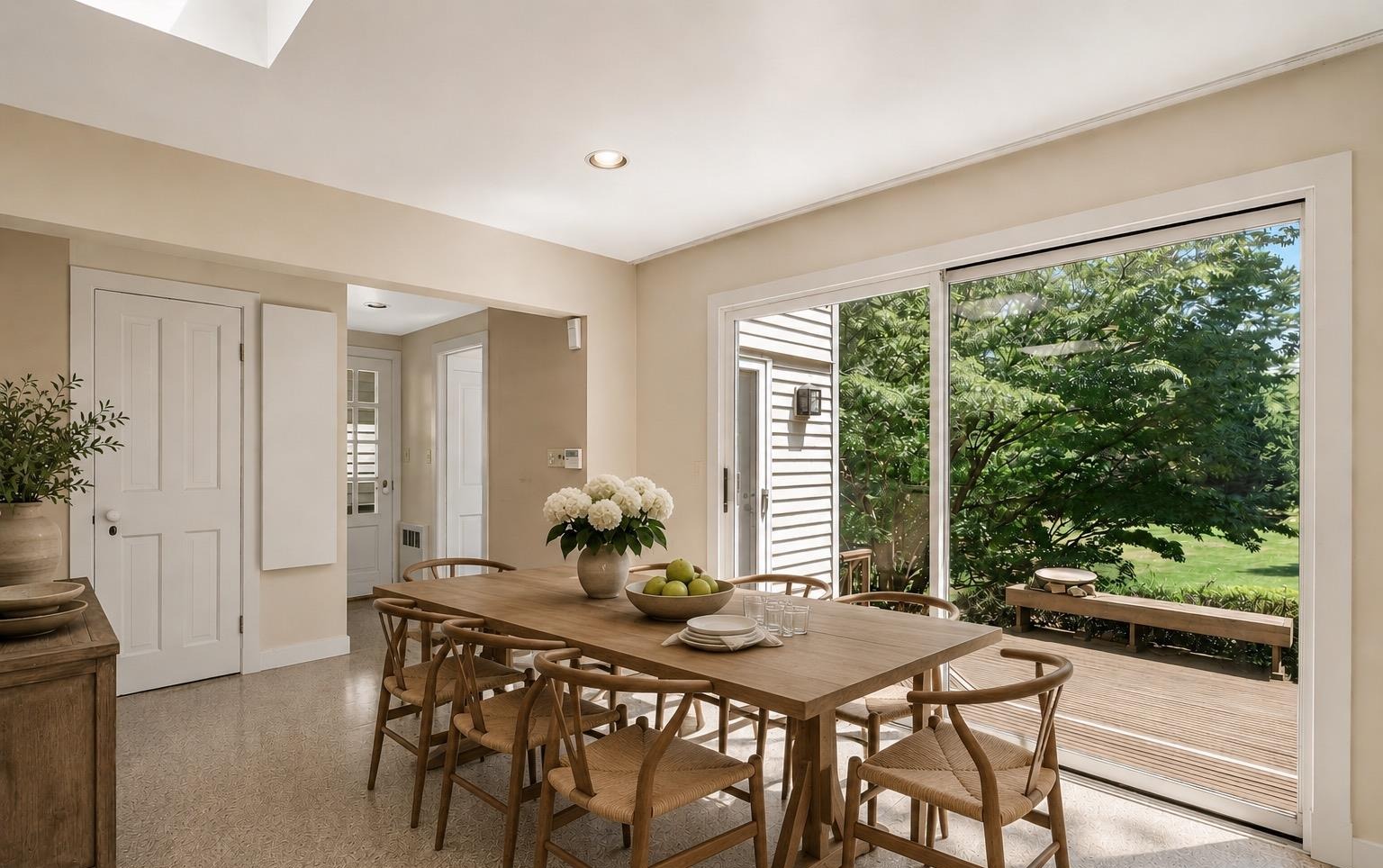 Dining nook with sliding doors to the deck